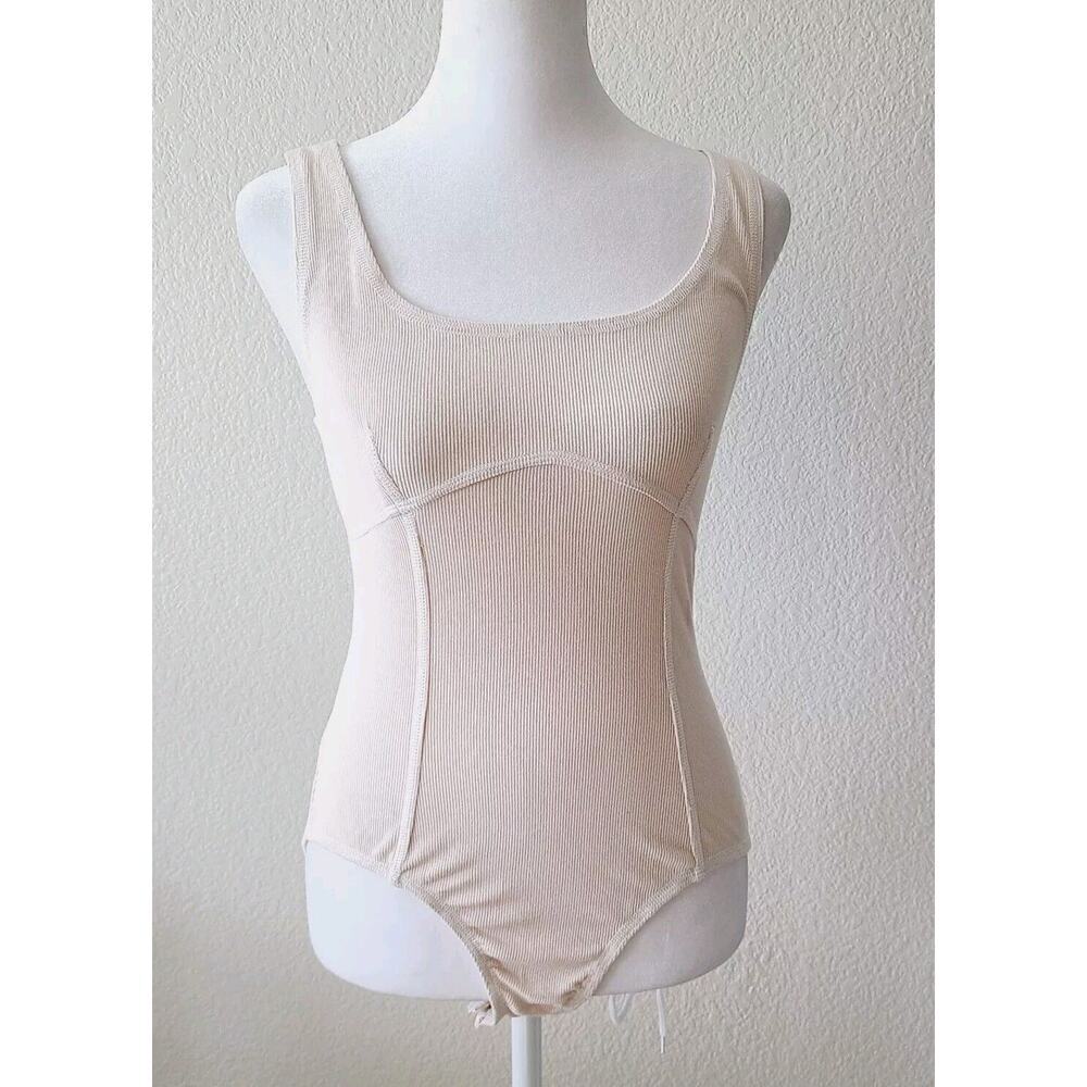 Princess Polly Ribbed Bodysuit Size 6 Exposed Seams Nude Snaps Round Neck Boho
